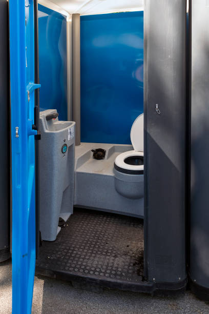 Best Portable restroom trailer rental  in Grove City, FL