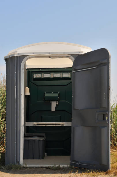 Best Handicap porta potty rental  in Grove City, FL
